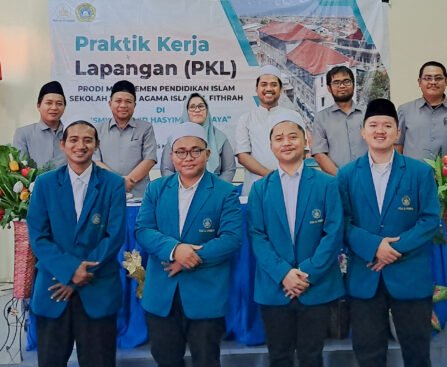 mahasiswa mpi pkl di SMK Wachid Hasyim