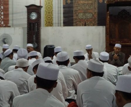 MAJLIS DZIKIR MAULIDURRASUL SAW (MANAQIB RUTIN) KAMPUS AL FITHRAH SURABAYA