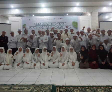 Mencetak Generasi Pemimpin Adaptif Dan Berakhlak Mulia