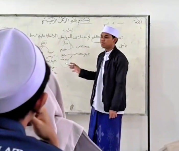 Melalui Kajian Turots Nahwu – Shorof