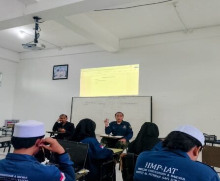 HMP IAT Institut Al Fithrah Surabaya Selenggarakan Rapat Evaluasi